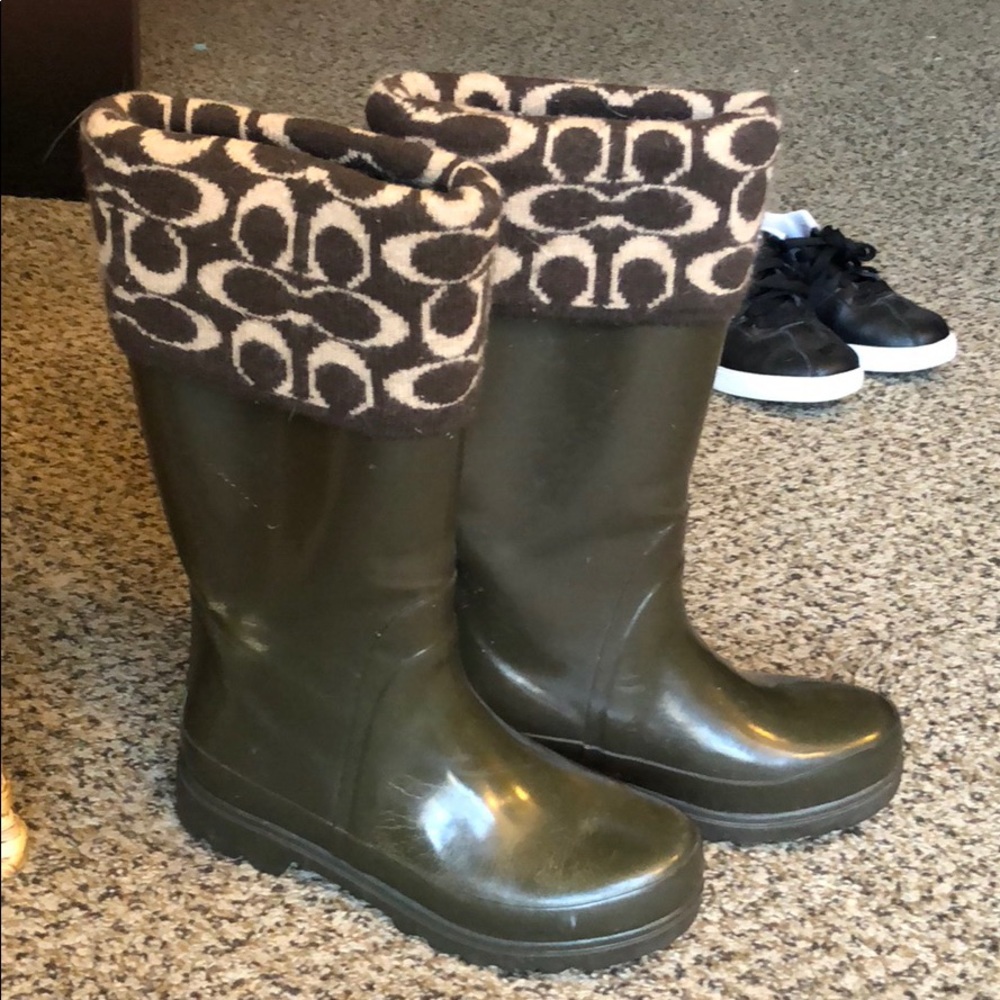 Coach boots